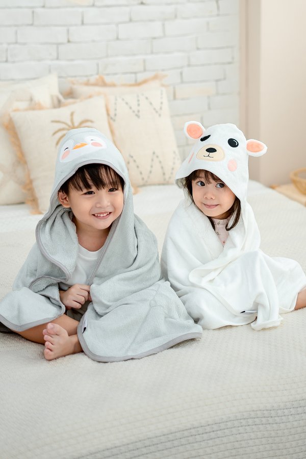 [BUNDLE] Happy Penguin + Polar Bear Hooded Bamboo Towel & Washcloth (u/p: $77.80)