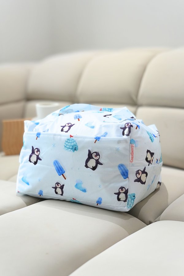 Waterproof Multi-Functional (Travel / Gym / Diaper) Bag in Penguin Playground