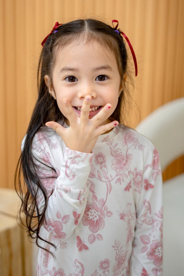 (12M to 10Y) Spring In Stride Toile Bamboo Long Sleeve 2 Pc Set + in Rose