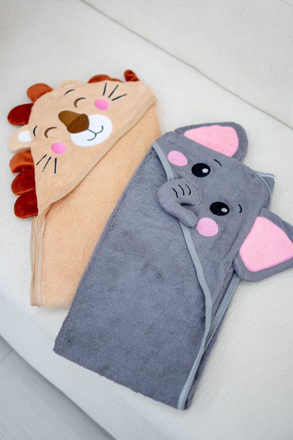 [PREORDER] [Bundle Deal] Elephant & Lion Hooded Bamboo Towel & Washcloth (u/p: $77.80)