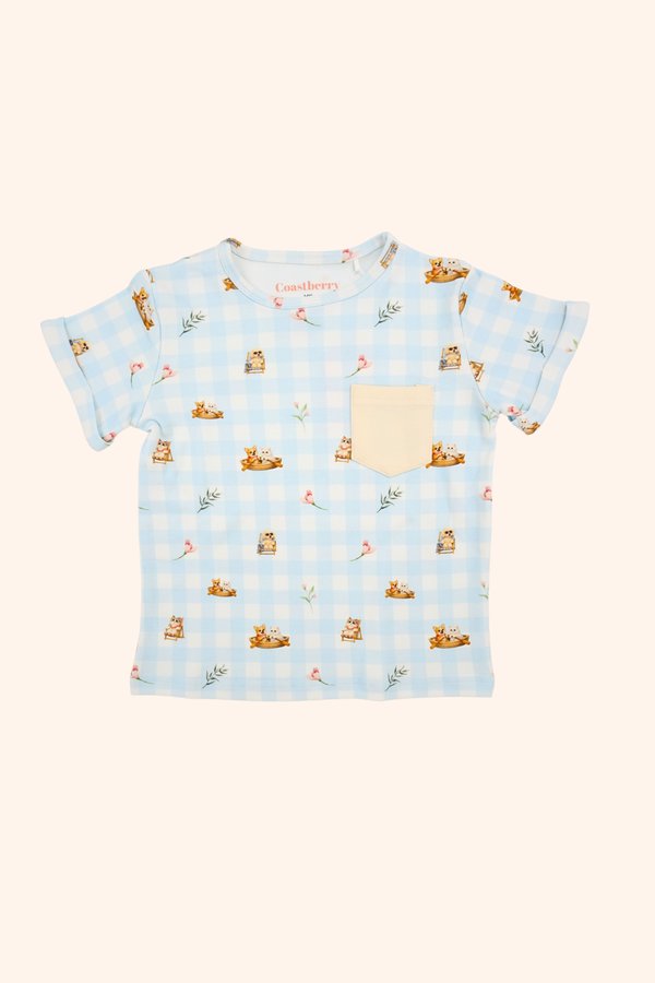 Pets On Vacation Unisex Cotton Pocket Tee