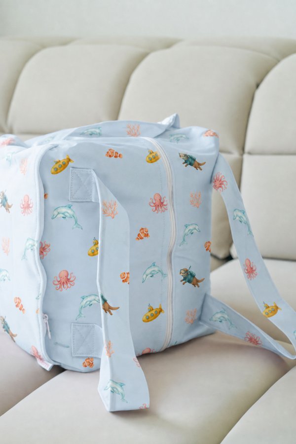 Waterproof Multi-Functional (Travel / Gym / Diaper) Bag in Ocean Daydreams