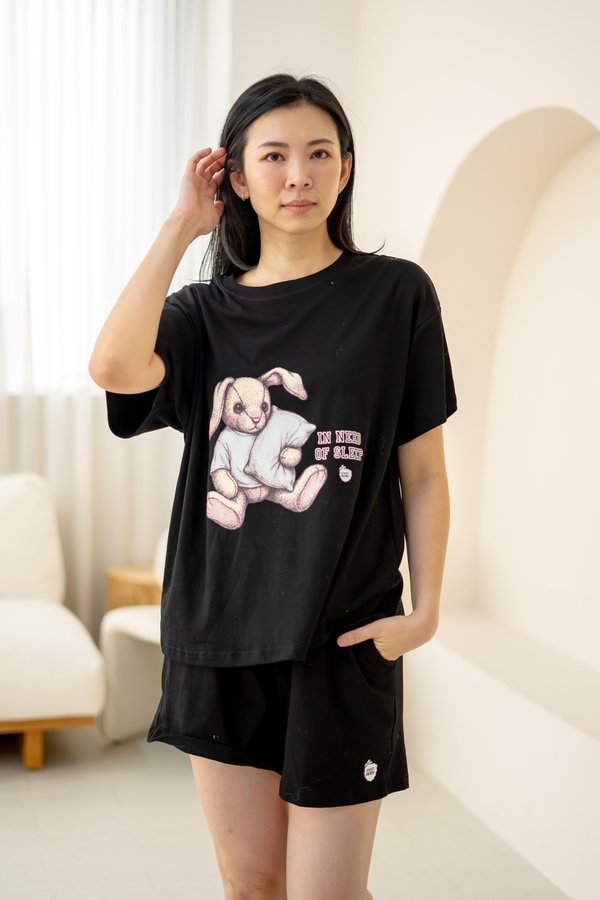 [Adult] Bunny In Need Of Sleep Relaxed Boxy Tee in Black